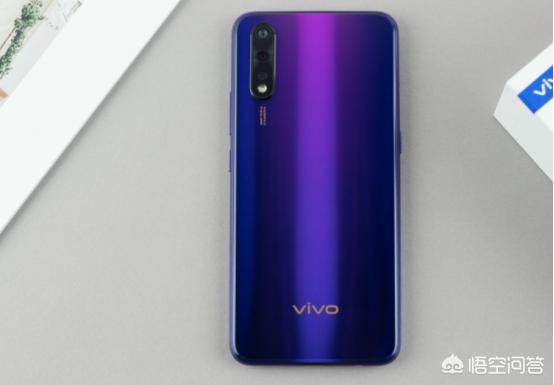 {賭馬}(智能手机待机时间排名)