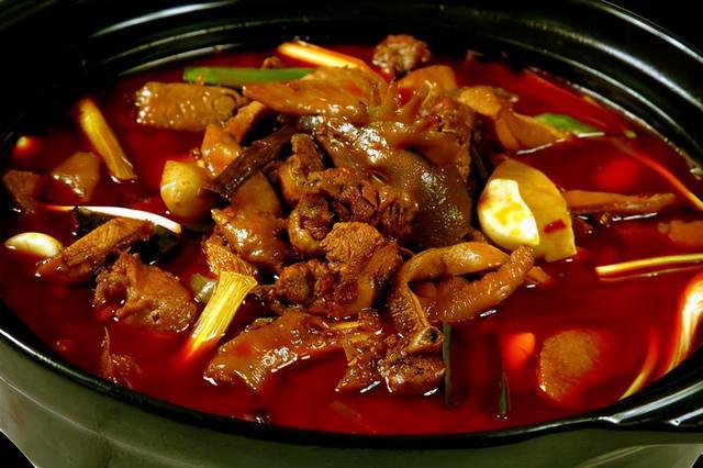 {賭馬}(娄底特色美食小吃)